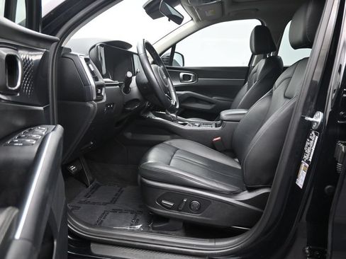 Used 2023 Kia Sorento S w/ Panoramic Sunroof Package FWD image 12