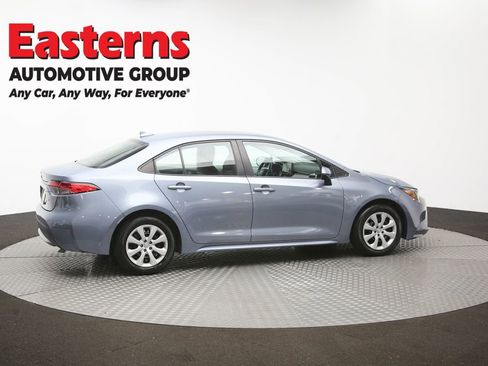 Used 2022 Toyota Corolla LE FWD image 42
