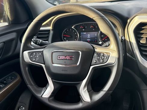 Used 2023 GMC Acadia SLE w/ Driver Convenience Package FWD image 14
