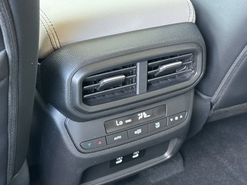 New 2026 Honda Pilot Touring image 14