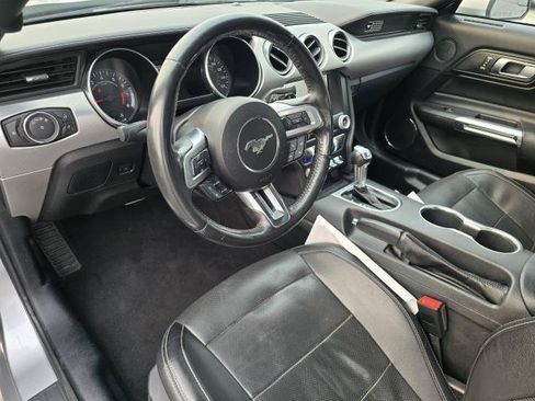 Used 2020 Ford Mustang Premium RWD image 11
