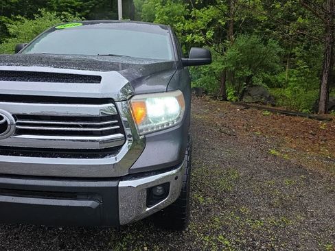 Used 2016 Toyota Tundra SR5 w/ TRD Off Road Package AWD/4WD image 11