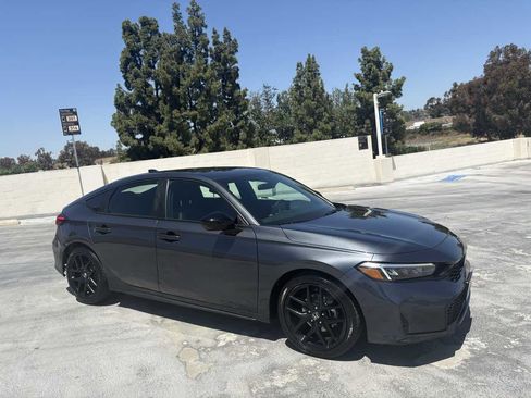 Used 2025 Honda Civic Sport image 28