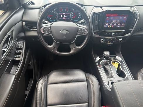 Used 2021 Chevrolet Traverse RS FWD image 16