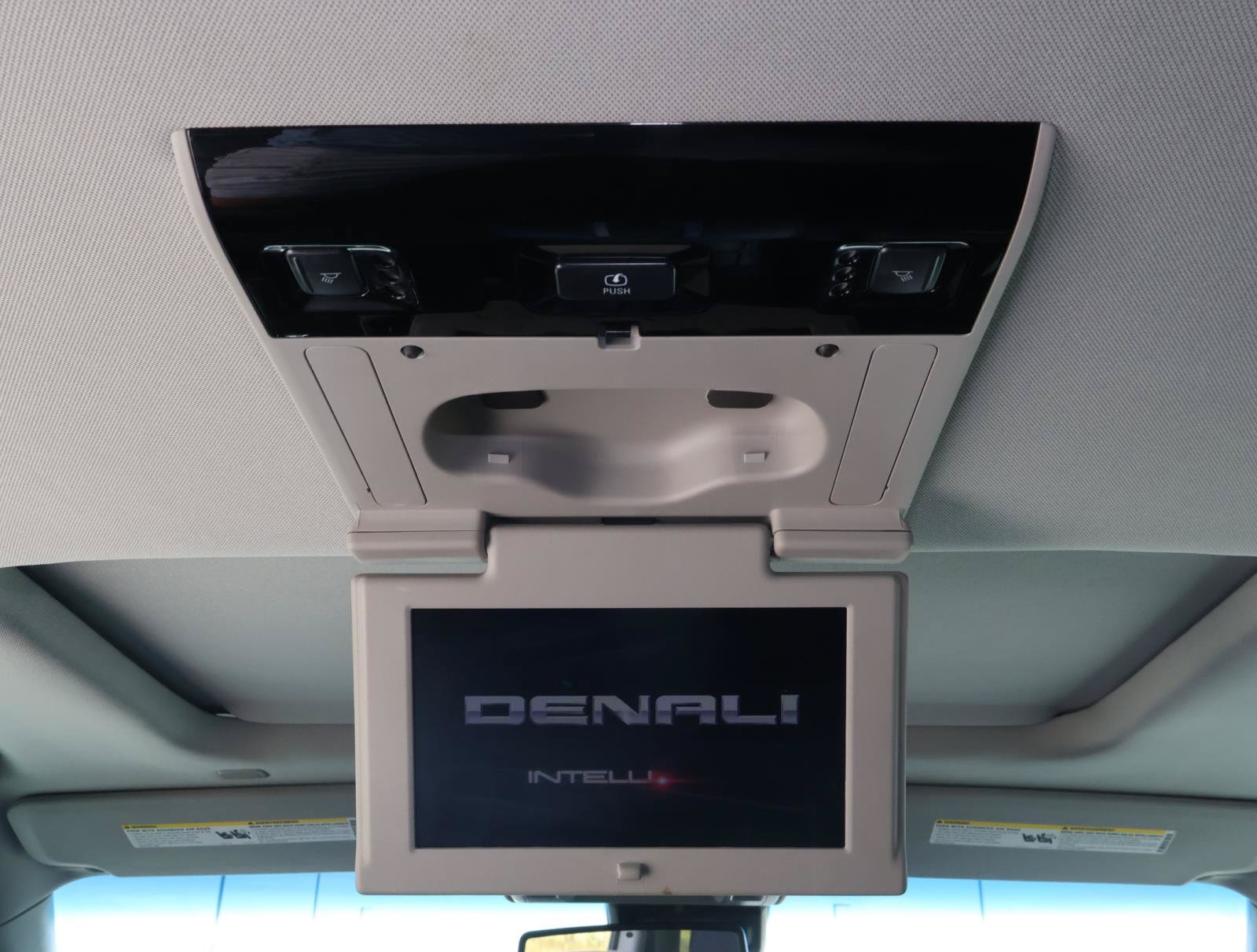 Used 2019 GMC Yukon XL Denali w/ Open Road Package RWD image 14