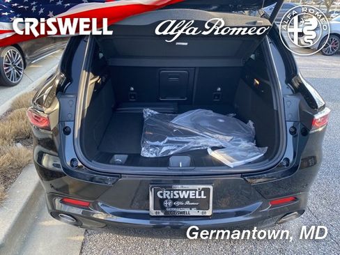 New 2024 Alfa Romeo Tonale Veloce image 9