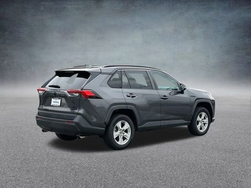 Used 2019 Toyota RAV4 XLE image 5