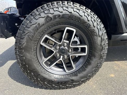 New 2026 Jeep Gladiator Mojave image 17