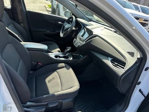 Used 2022 Chevrolet Malibu LS FWD image 10