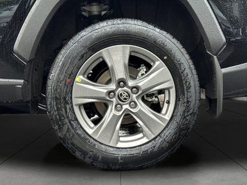 New 2025 Toyota RAV4 XLE image 33