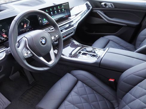 Used 2026 BMW X5 sDrive40i image 10