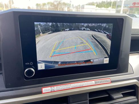 Used 2025 Toyota Tacoma SR5 image 18