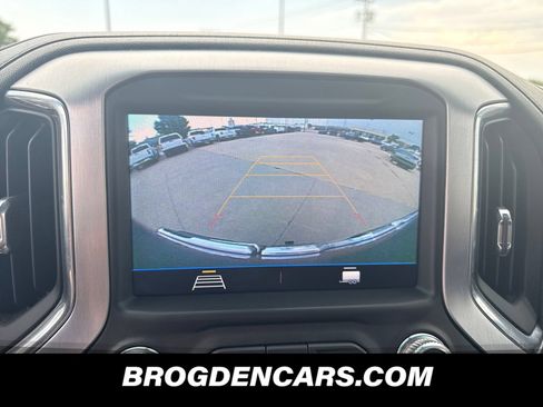 Used 2022 GMC Sierra 1500 Elevation w/ LPO, Elevation Black Package AWD/4WD image 6