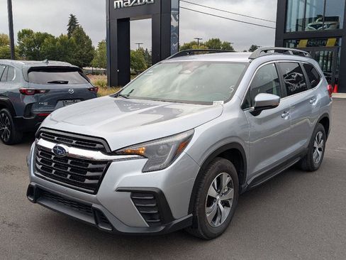 Used 2025 Subaru Ascent Premium AWD/4WD image 1