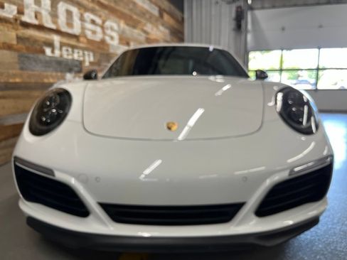 Used 2019 Porsche 911 Carrera T RWD image 65