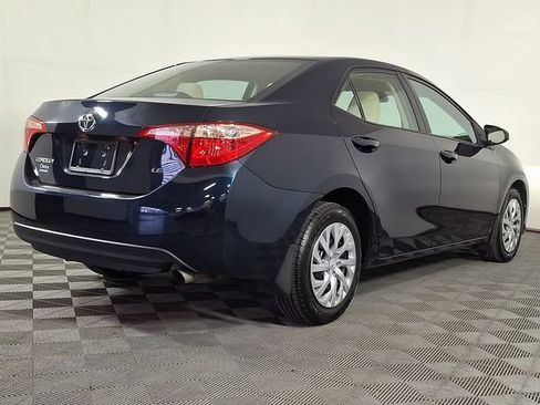 Used 2018 Toyota Corolla LE FWD image 9