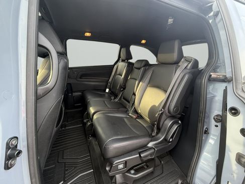 Used 2023 Honda Odyssey Sport image 11