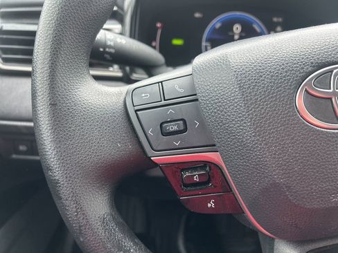 Used 2025 Toyota Camry LE FWD image 24