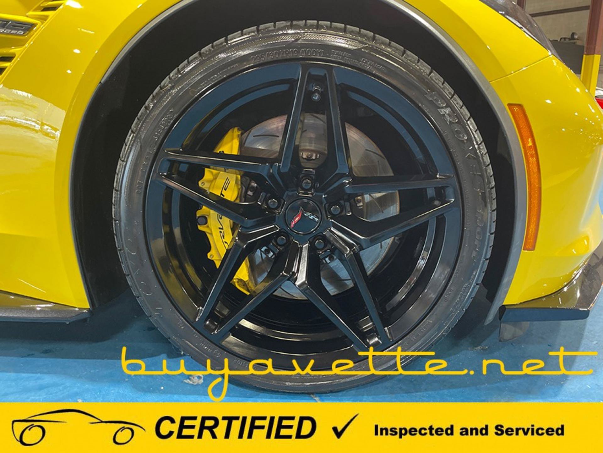 Used 2016 Chevrolet Corvette Z06 w/ 3LZ Preferred Equipment Group RWD image 9