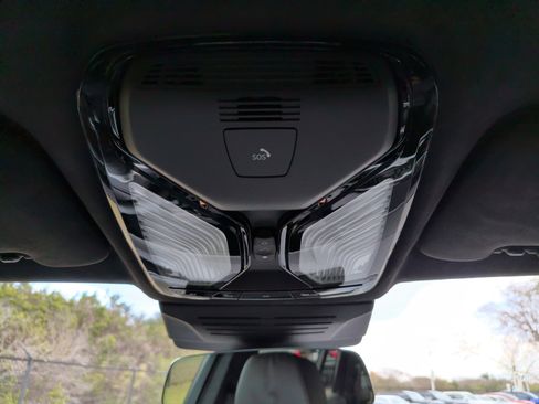 Used 2026 BMW X7 xDrive40i image 31