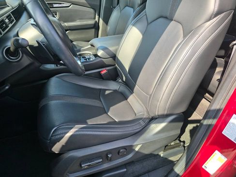 Certified 2025 Honda Pilot Touring image 17