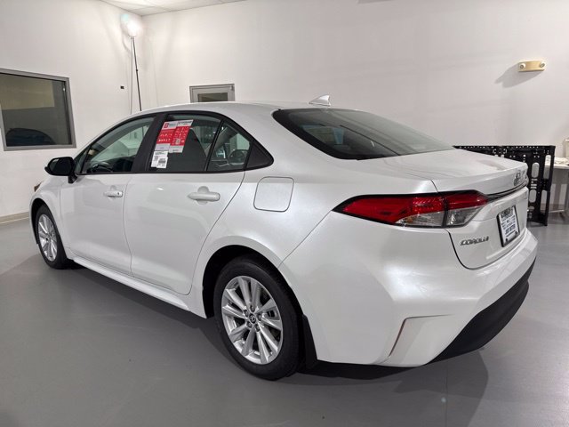 New 2026 Toyota Corolla LE w/ LE Premium Package FWD image 5