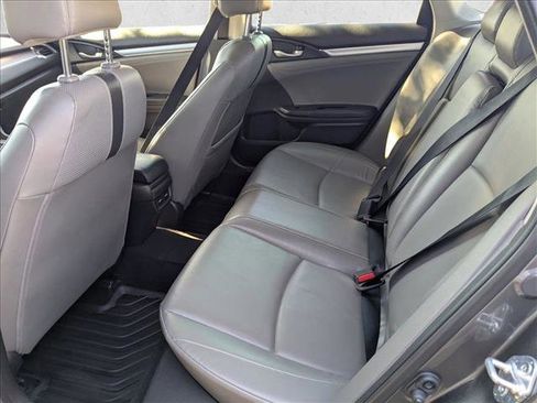 Used 2018 Honda Civic Touring image 17