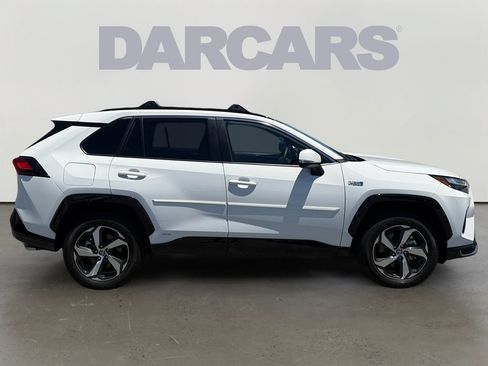 Used 2024 Toyota RAV4 SE w/ Weather & Moonroof Package AWD/4WD image 8