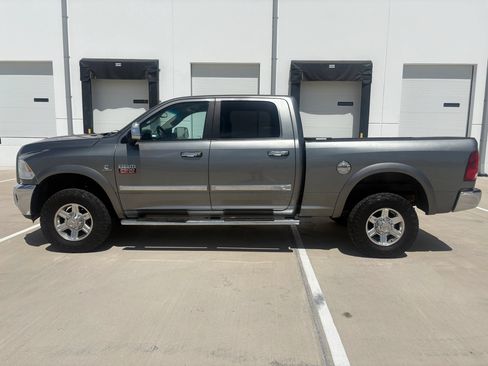 Used 2010 Dodge Ram 2500 Truck Laramie w/ Chrome Accents Group AWD/4WD image 6