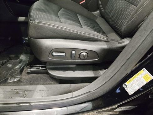 Certified 2022 GMC Terrain SLE w/ Driver Convenience Package image 33