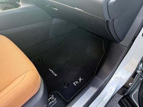 Used 2025 Lexus RX 350 FWD w/ Technology Package image 23