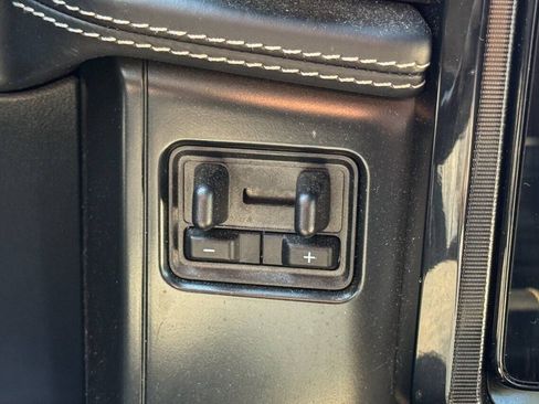 Used 2022 Ford F150 Lightning Platinum AWD/4WD image 41
