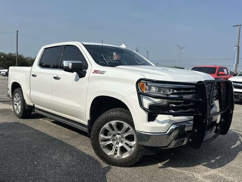Used 2023 Chevrolet Silverado 1500 LTZ w/ LTZ Premium Package AWD/4WD image 9