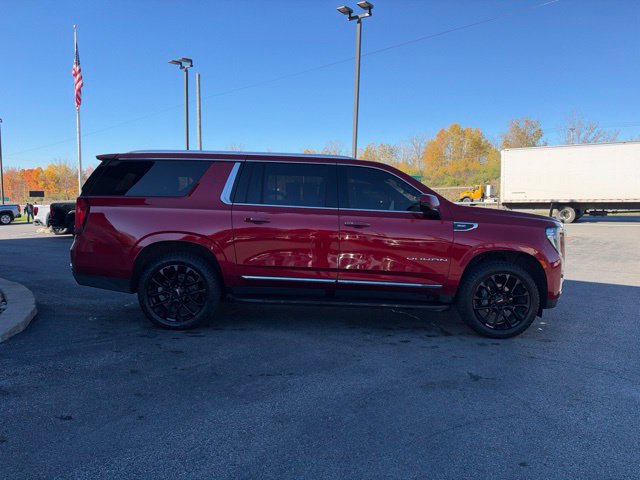 Used 2023 GMC Yukon XL SLT w/ Max Trailering Package AWD/4WD image 6