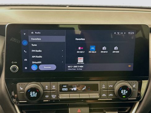 Used 2024 Toyota Grand Highlander AWD image 14