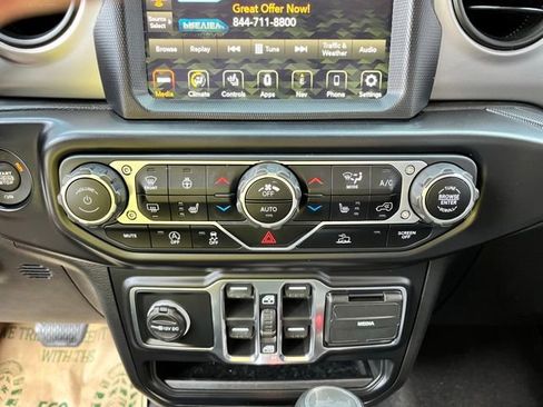 Used 2021 Jeep Wrangler Unlimited Sport S image 41