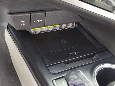 Used 2019 Toyota Camry XLE FWD image 30