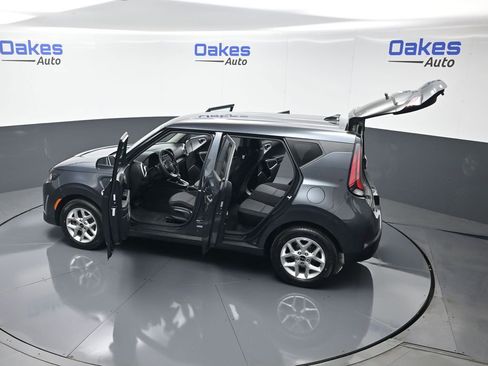 Certified 2025 Kia Soul LX w/ LX Technology Package image 57