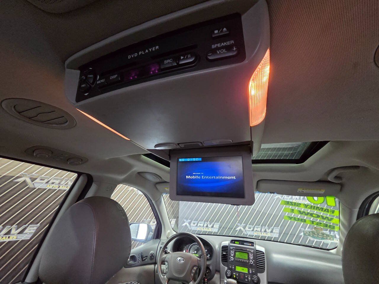 Used 2010 Kia Sedona EX w/ Luxury Pkg FWD image 25