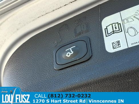 Used 2018 Ford Escape Titanium FWD image 23