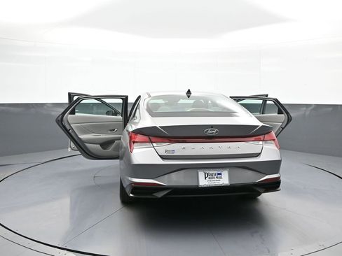 Certified 2023 Hyundai Elantra SEL w/ Preferred Accessory Package FWD image 46