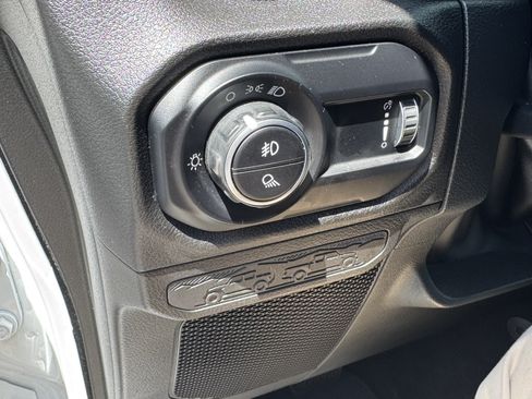 Used 2025 Jeep Gladiator Sport AWD/4WD image 34
