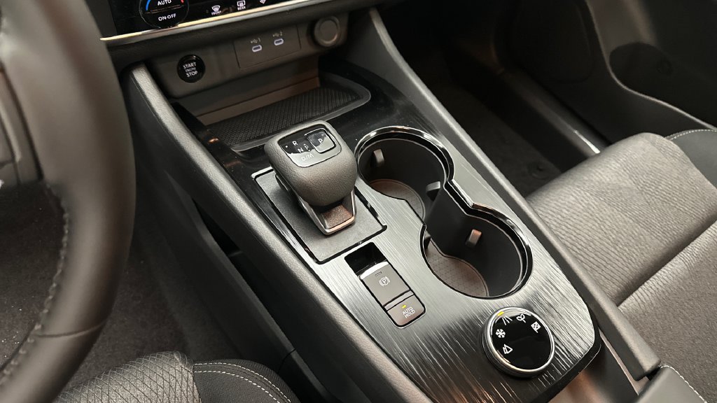 New 2026 Nissan Rogue SV AWD/4WD image 10