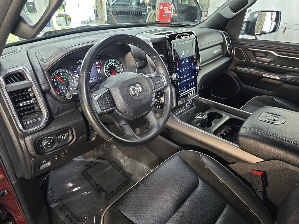 Used 2023 RAM 1500 Laramie AWD/4WD image 15