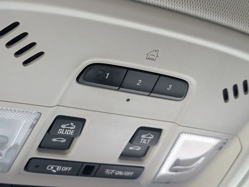 Used 2021 Chevrolet Traverse Premier w/ Redline Edition image 38