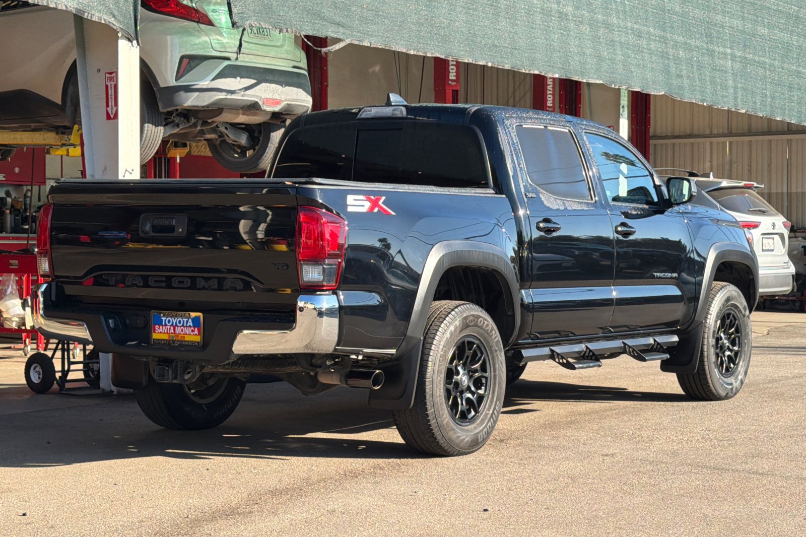 Used 2023 Toyota Tacoma SR5 RWD image 4