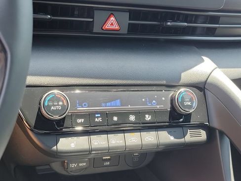 New 2026 Hyundai Elantra SEL Sport FWD image 13