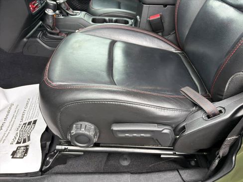 Used 2021 Jeep Wrangler Unlimited Rubicon image 23