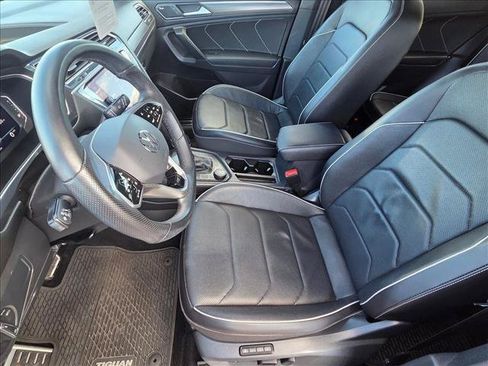 Used 2022 Volkswagen Tiguan SEL R-Line AWD/4WD image 15