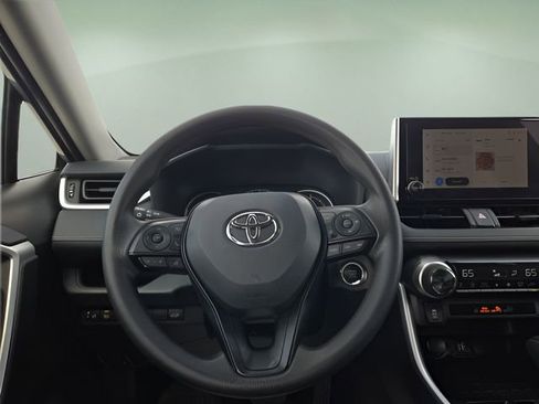 Used 2025 Toyota RAV4 XLE w/ Convenience Package image 12